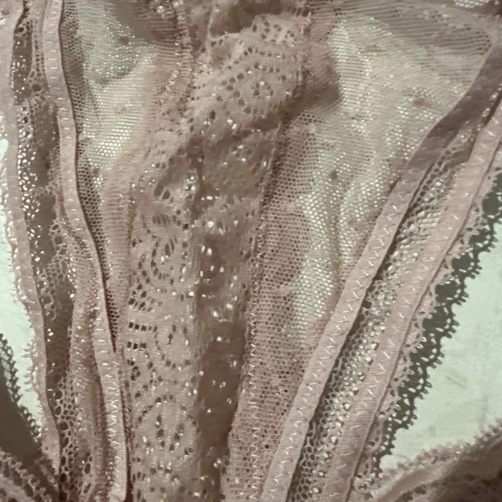 True Rue21 Bralette Juniors Medium‎ Pink Pullover Padded Lace V-Neck Wirefree - Picture 3 of 5